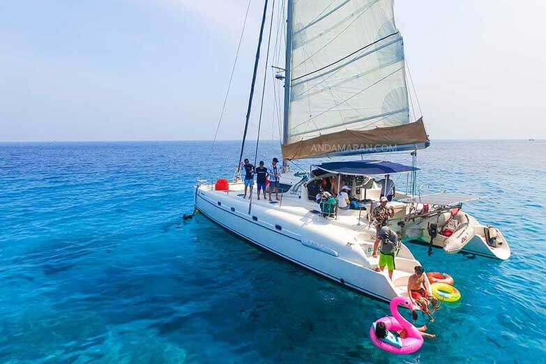 Play Twice Catamaran 07