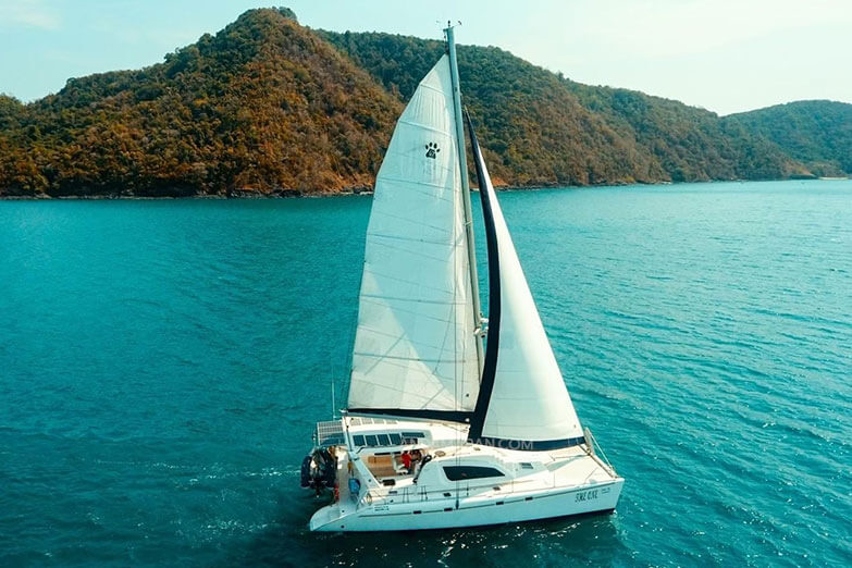 The One Sailing Yacht Catamaran 双体帆船-泰兰德旅行