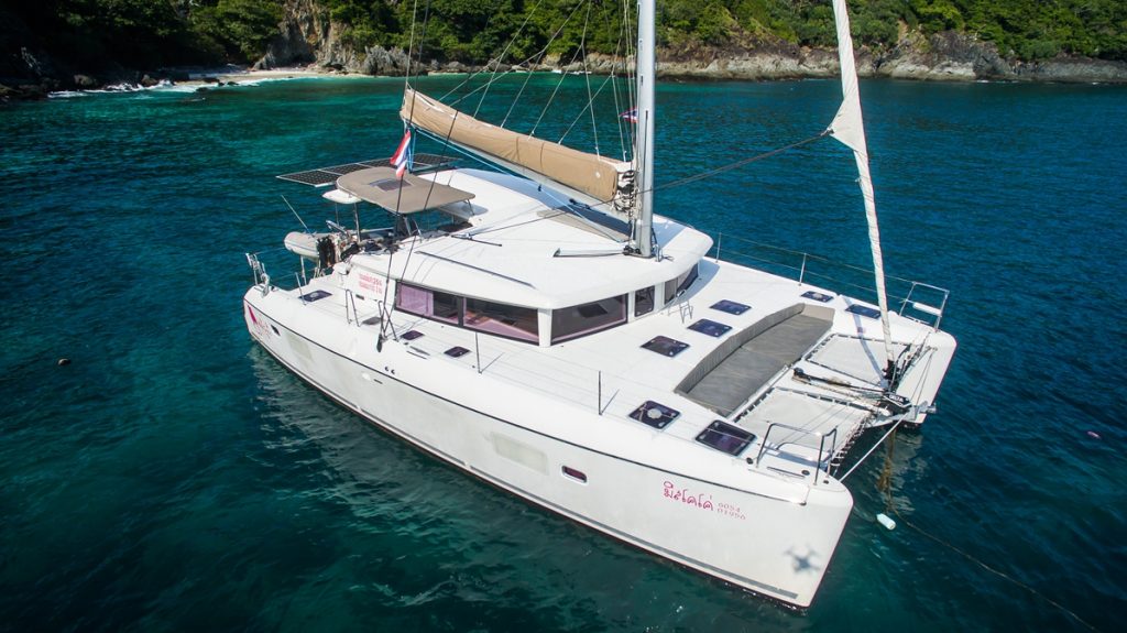 Miss Coco 蓝高双体帆船 (Lagoon Catamaran)