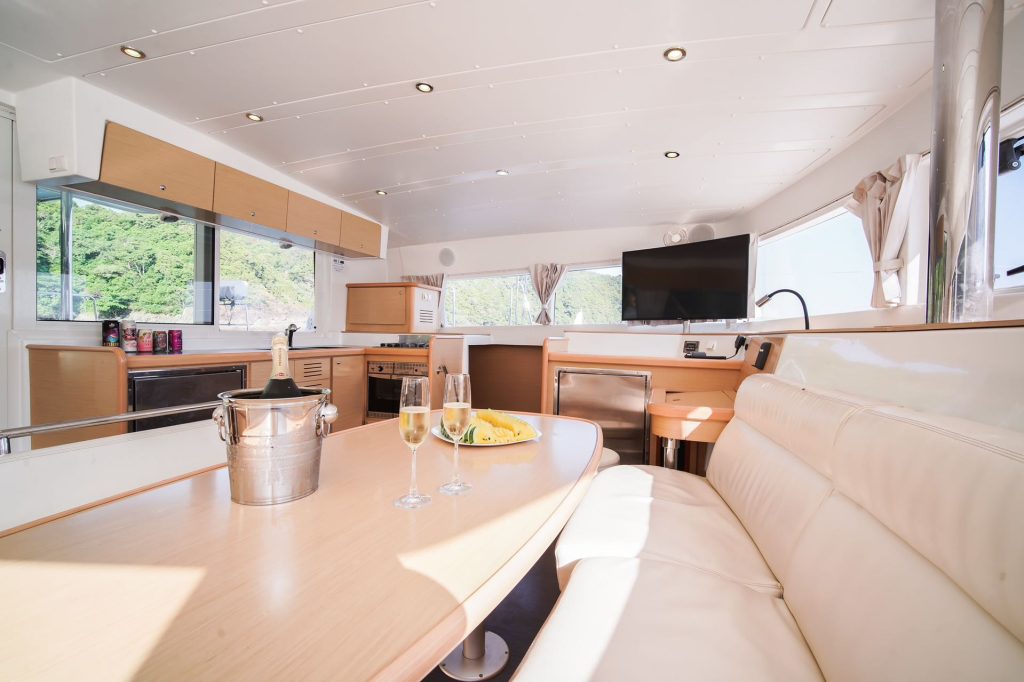 Miss Coco 蓝高双体帆船 (Lagoon Catamaran)