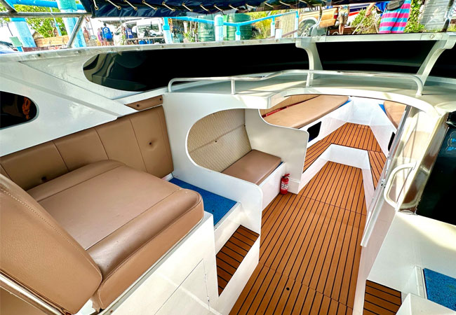 Speedboat Seating