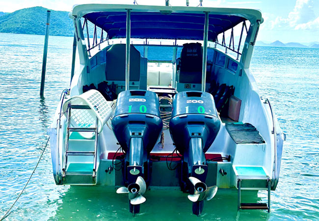 Phat Speedboat Seating