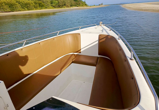 Por Speedboat Profile