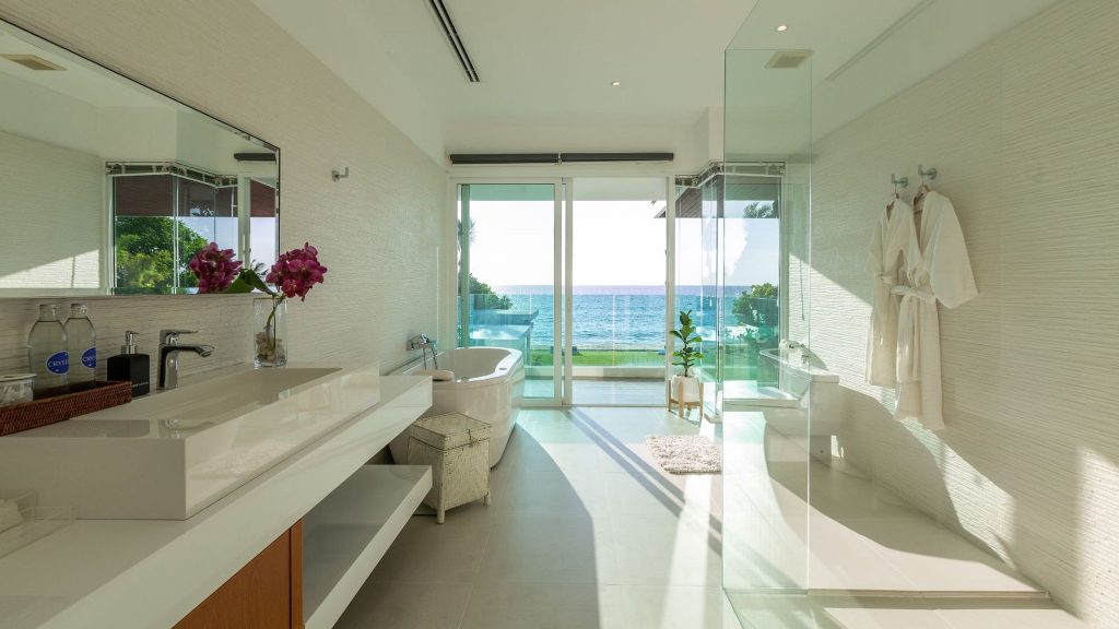 Villa Summer Estate in Natai beach, Phuket - 5 bedrooms